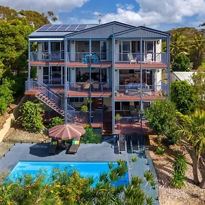  Holiday home 57 Cooloola Drive